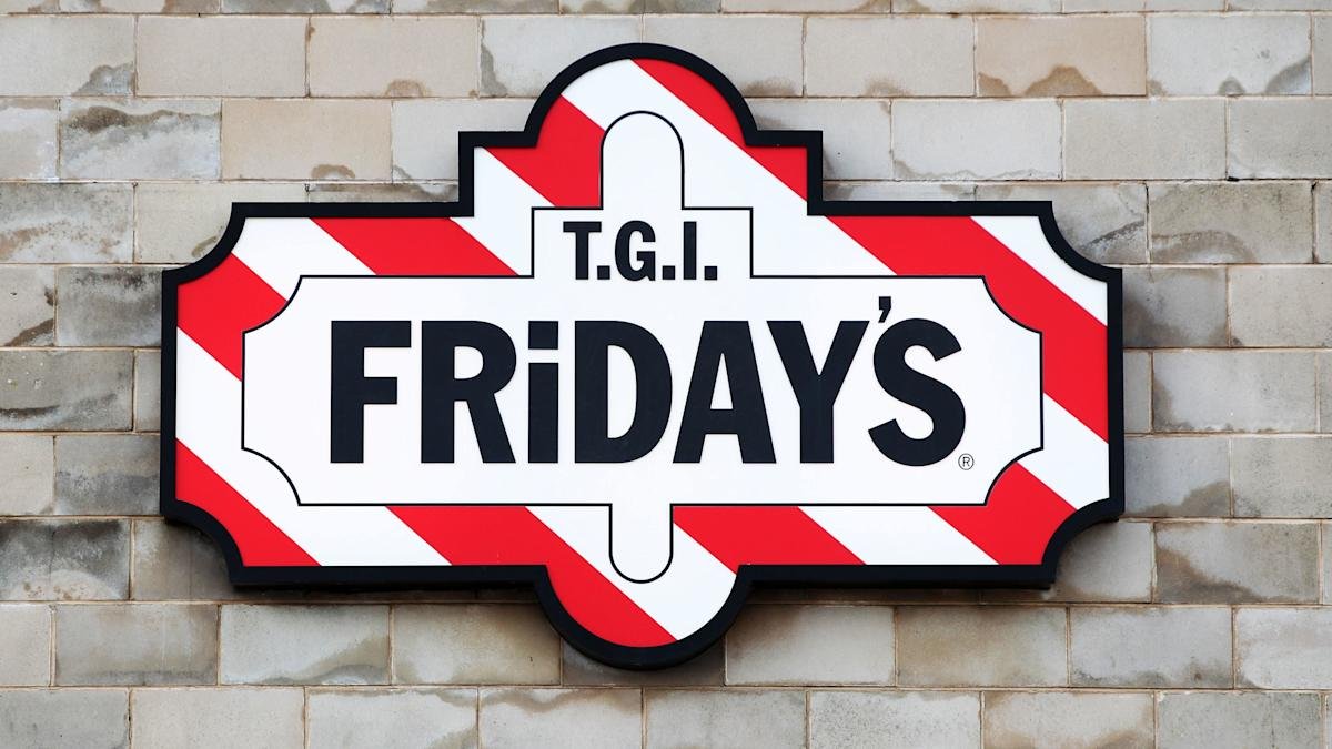 tgi fridays restaurant closure
