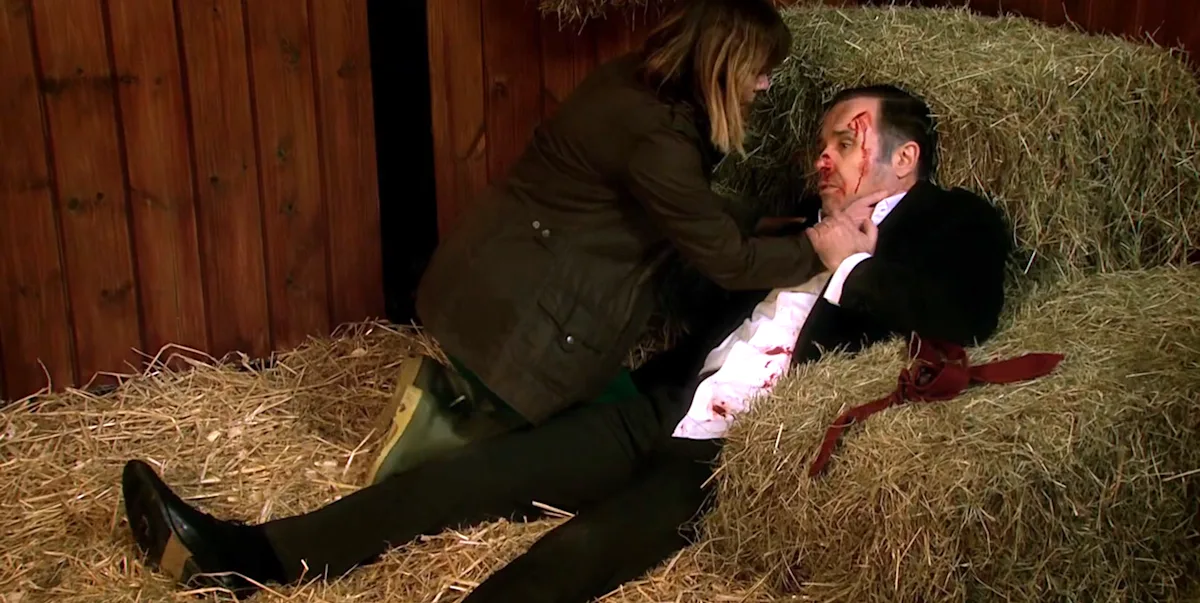 Graham Foster and Jodie Comer, two prominent figures in the soap opera world, have been making headlines lately. The drama surrounding their behaviour has been a talking point for months, with many analysing their actions and trying to understand their motivations. The situation is complex, with many different factors at play, and it will be interesting to see how it unfolds. The soap opera community is known for its dedication and passion, with many fans eagerly following the latest developments