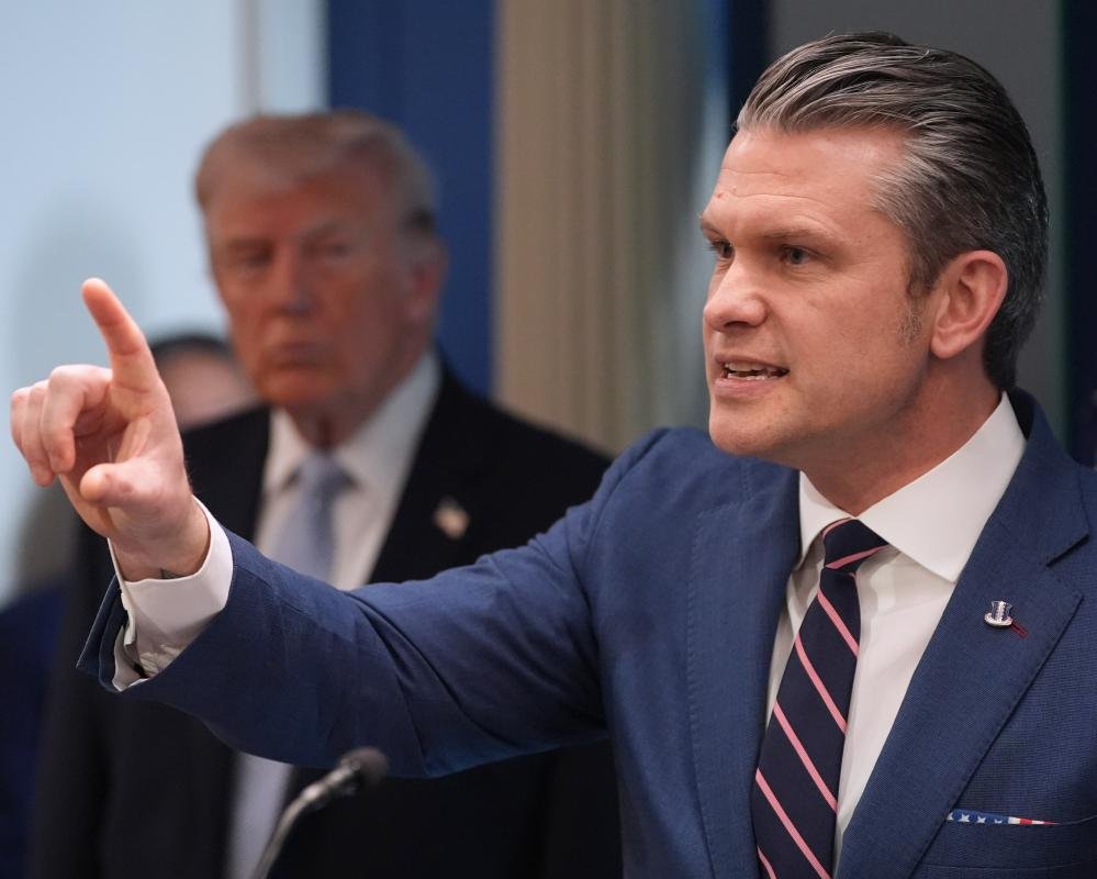 US officers in uniform, with a subtle background image of the White House, symbolising the moral dilemma they face in the wake of Trump's threats, with the primary keyword 'war crimes' naturally included