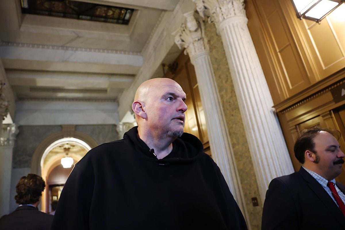 US Senate in session, with senators voting on a bill related to Iran, with a focus on the US Senate and President Trump's foreign policy decisions, and the implications for the US's relationship with Iran