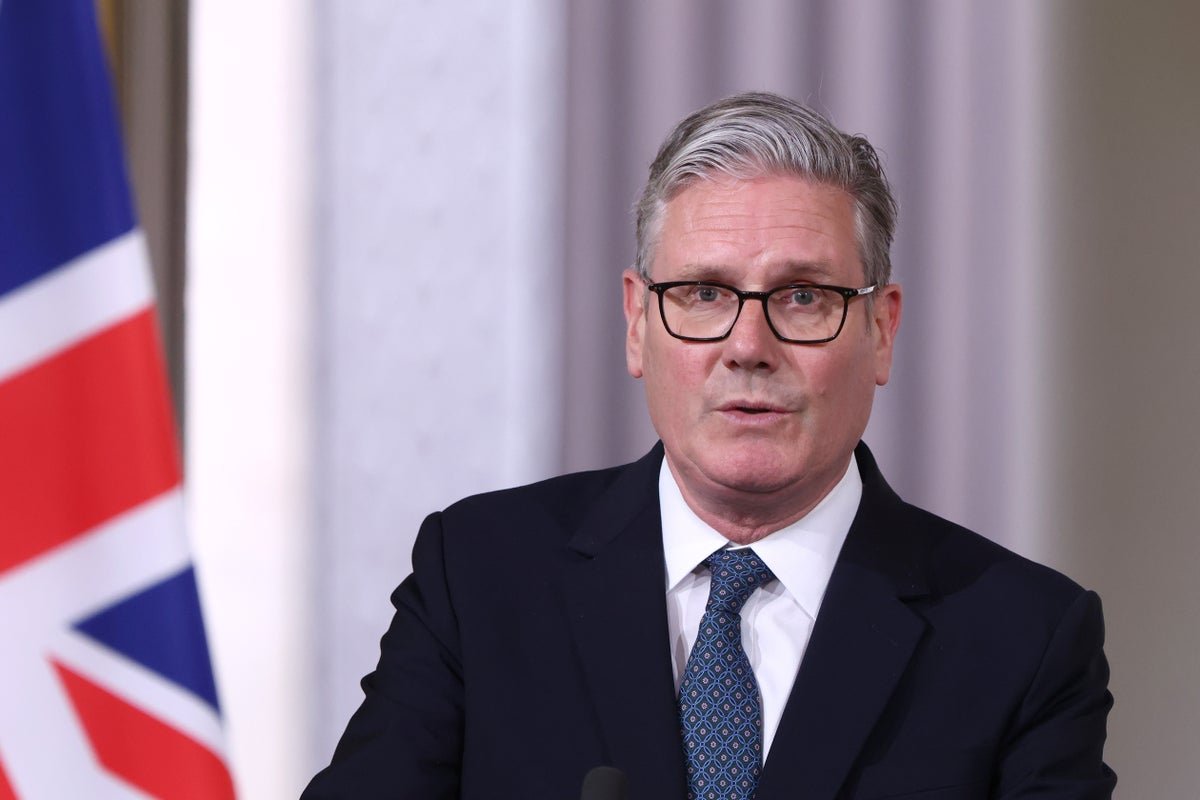 Lord Mandelson and Keir Starmer attending a Labour Party conference, with a focus on security vetting and political accountability