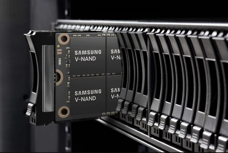 Samsung's innovative 900-Layer V-NAND prototype, featuring Cell Multi-Bonding technology, is a major breakthrough in storage semiconductor industry, with potential applications in data centres and consumer electronics, in the UK