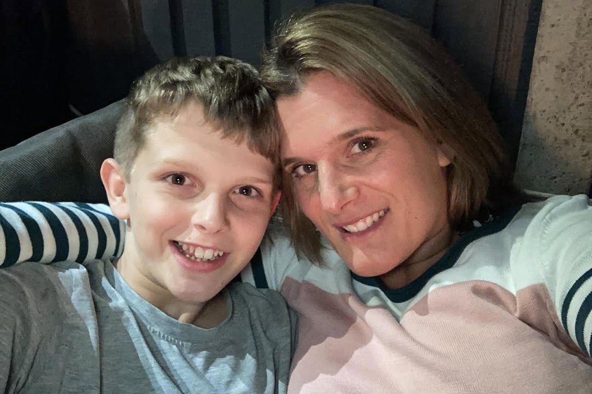 A mother's heartbreaking story of loss due to social media addiction, highlighting the need for responsible social media use and online safety awareness, with a focus on digital wellbeing and mental health