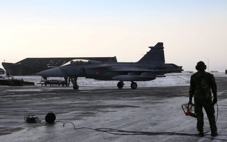 A Gripen fighter jet in flight, with a descriptive caption that includes the primary keyword, highlighting the aircraft's advanced technology and manoeuvrability in the Ukrainian air war