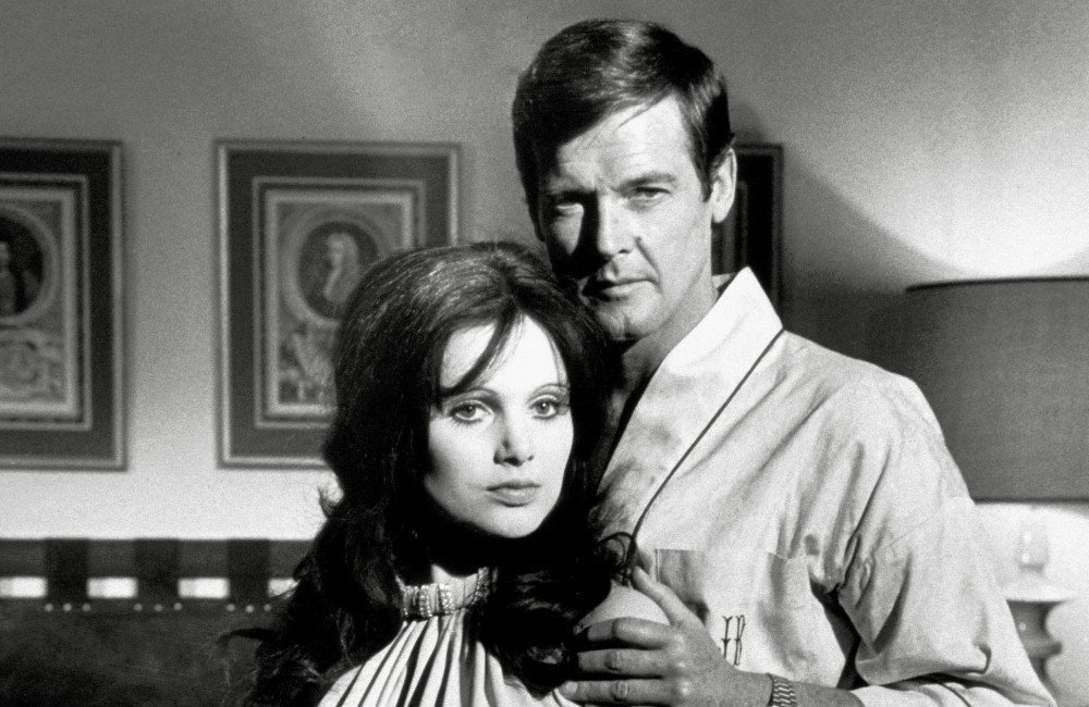 A photo of Madeline Smith and Warren Beatty, capturing the essence of their surprising meeting, with a focus on the film industry and celebrity behaviour