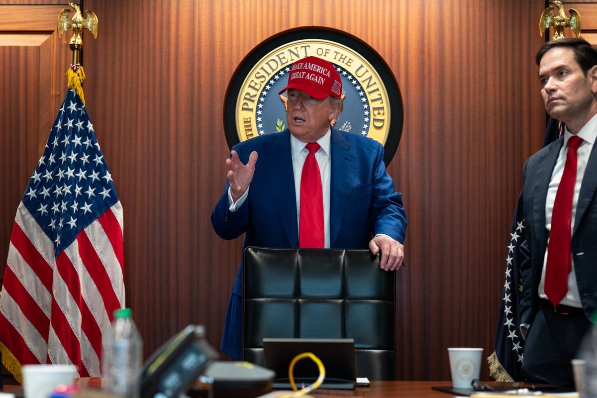 A photo of the White House with a sign that reads Situation Room, symbolising the centre of national security and decision-making, with the primary keyword phrase Donald Trump and White House