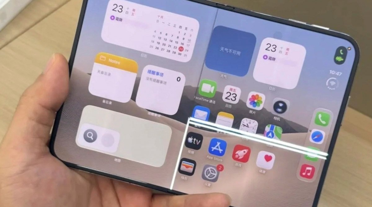 Apple iPhone Duo with cracked display