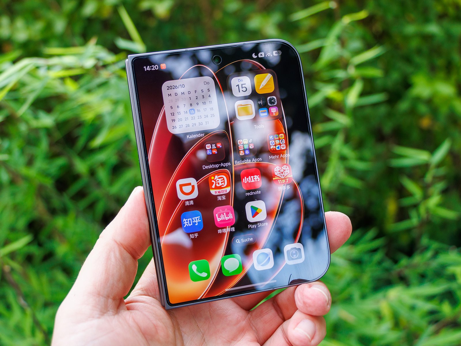 Xiaomi 18 Fold device with OLED display
