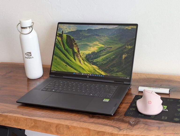 HP OmniBook Ultra 16 Spark device