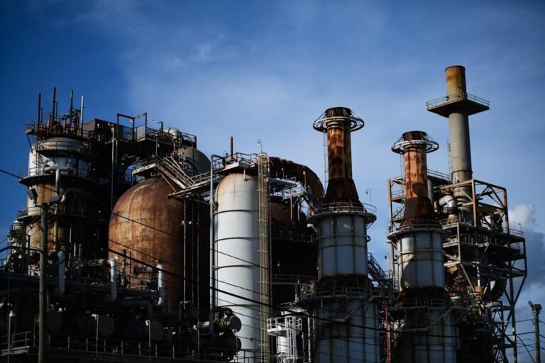 Oil prices rising with US pressure