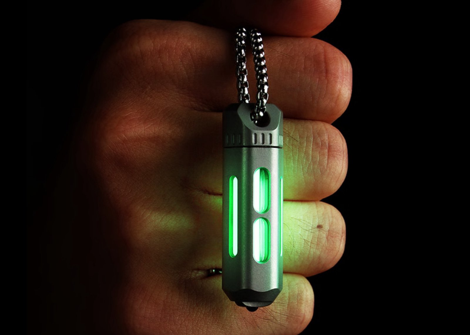 NoxTi Tri keychain glowing