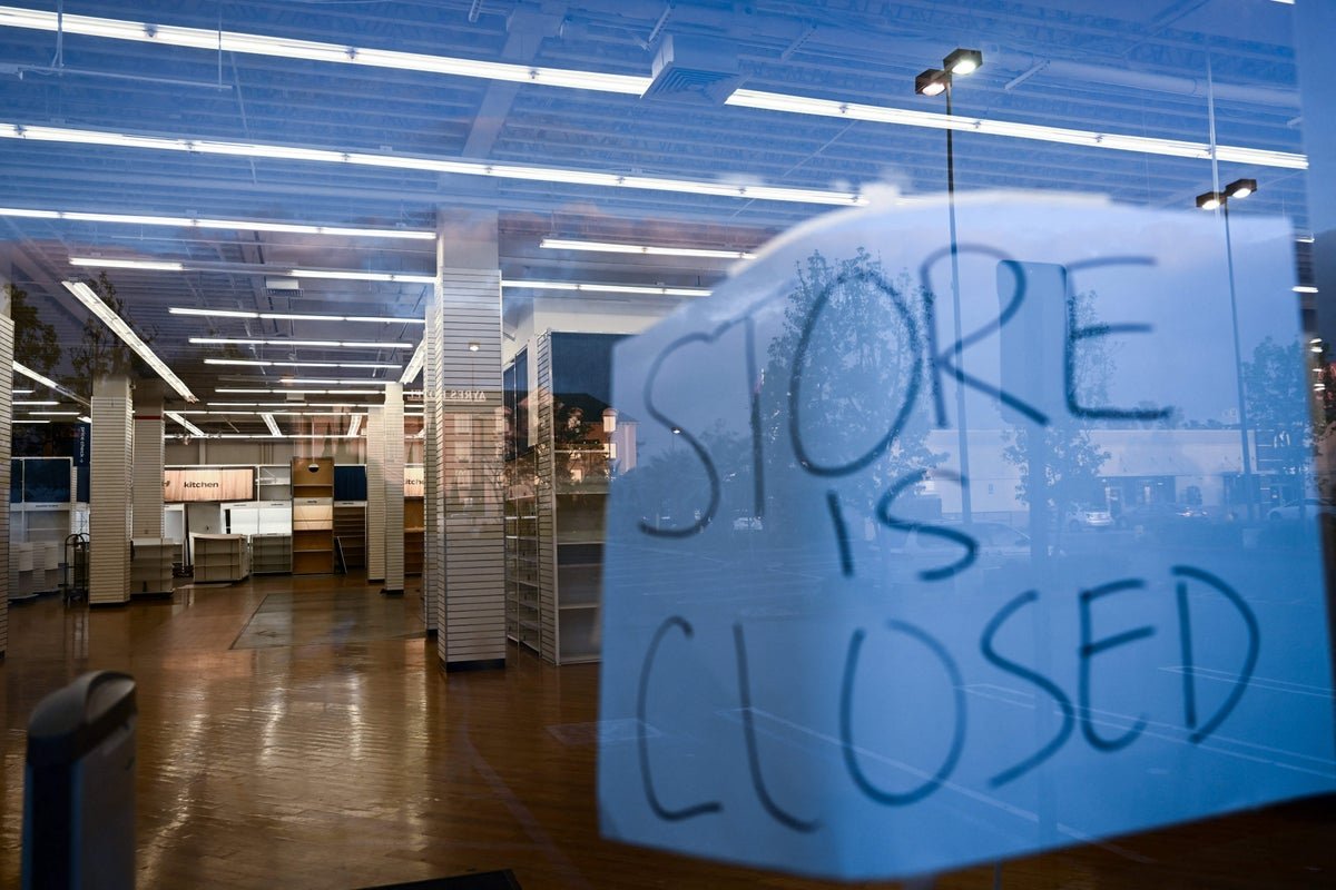 uk businesses struggling with bankruptcies