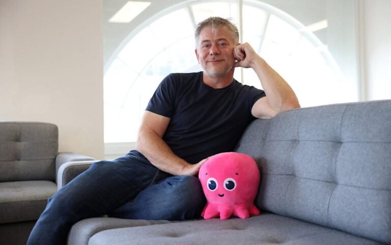 Britain's energy supplier boss secures £300m fortune