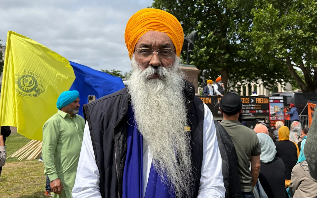 A Sikh leader stands in front of the Golden Temple in Amritsar, India, discussing the recent Nowak backlash and its similarities to the 1984 massacre, a devastating event that had a profound impact on the Sikh community, with many still remembering the colour and behaviour of those involved