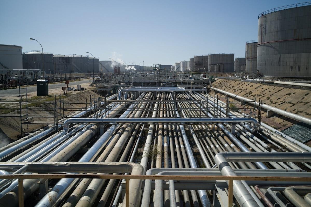 Oil prices surge due to Venezuela tensions