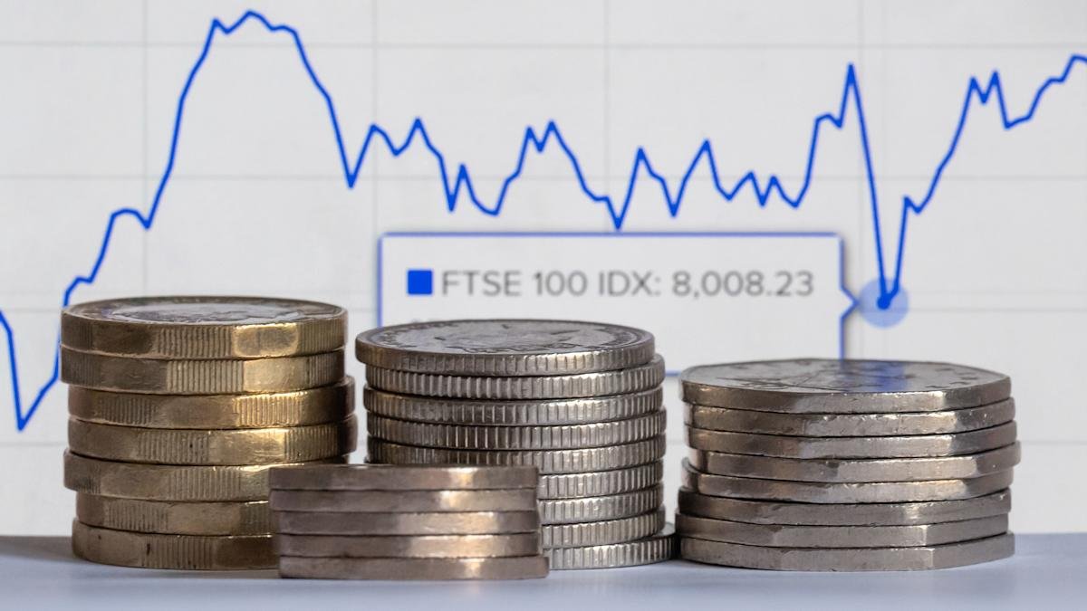 FTSE 100 index falls due to weak metal prices