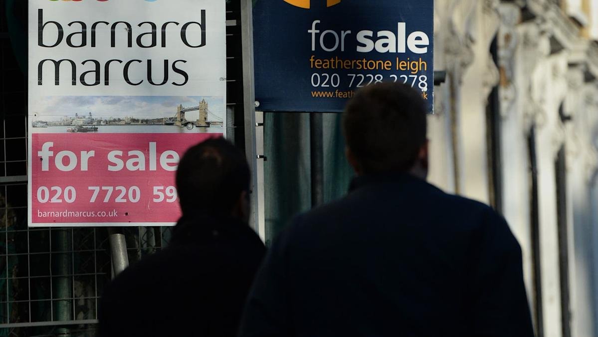 UK house prices fell to six-month low