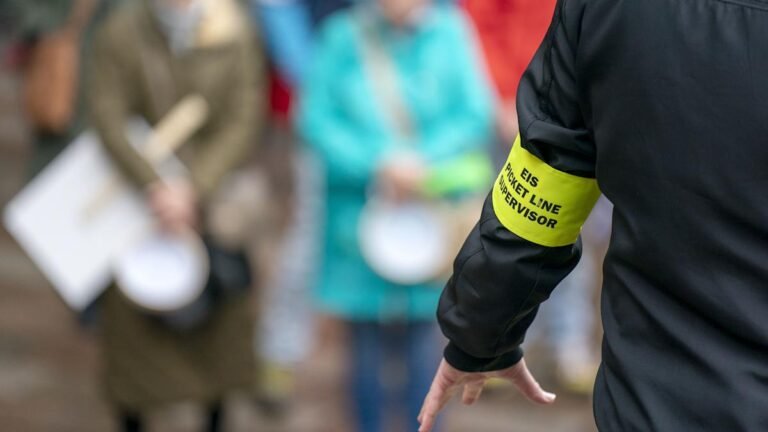 Edinburgh Napier University lecturers on strike