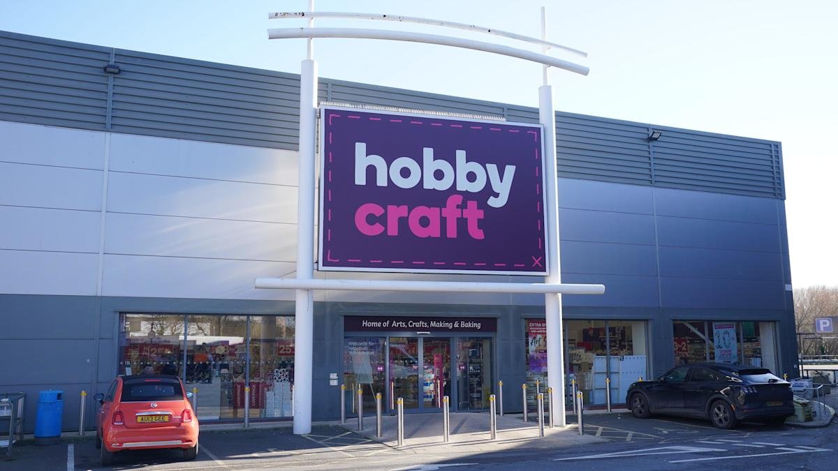 hobbycraft christmas sales boost